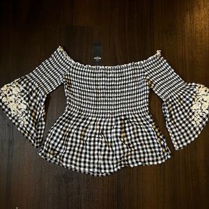 Hollister crop top - NWT